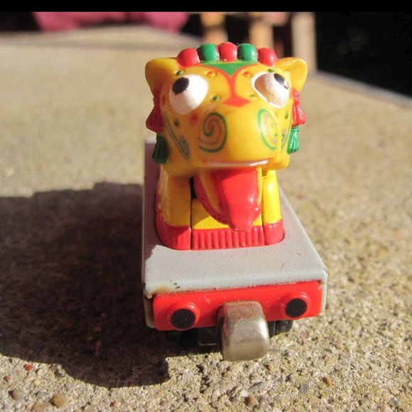 Decorative Yellow Chinese Dragon Magnetic Rolling Train Toy Learning Curve 2003 - Picture 4 of 10
